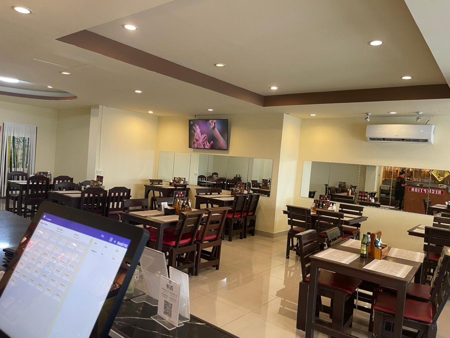 Malee Guesthouse And Restaurant Pattaya Bagian luar foto
